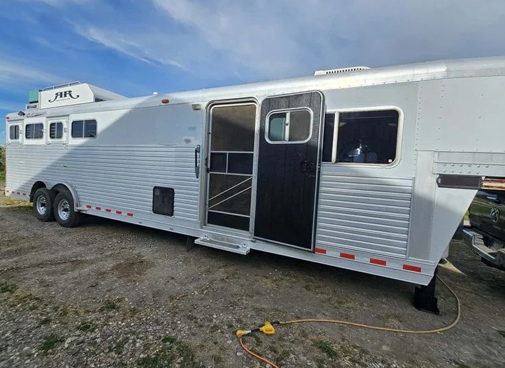 2004 Horse Trailer