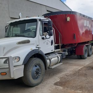2011 Jaylor Feed Truck