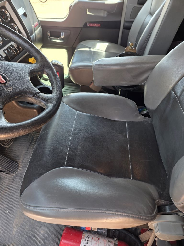 2020 Kenworth T800 Pressure Truck - Image 9