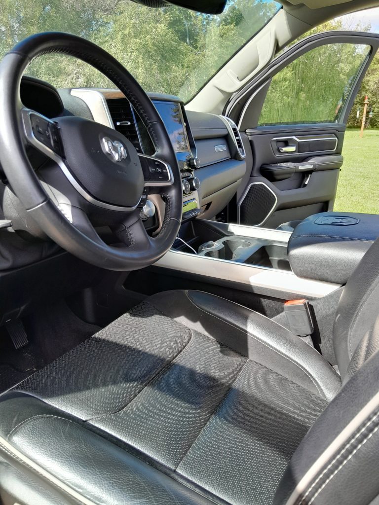 2022 Dodge Ram Laramie - Image 4