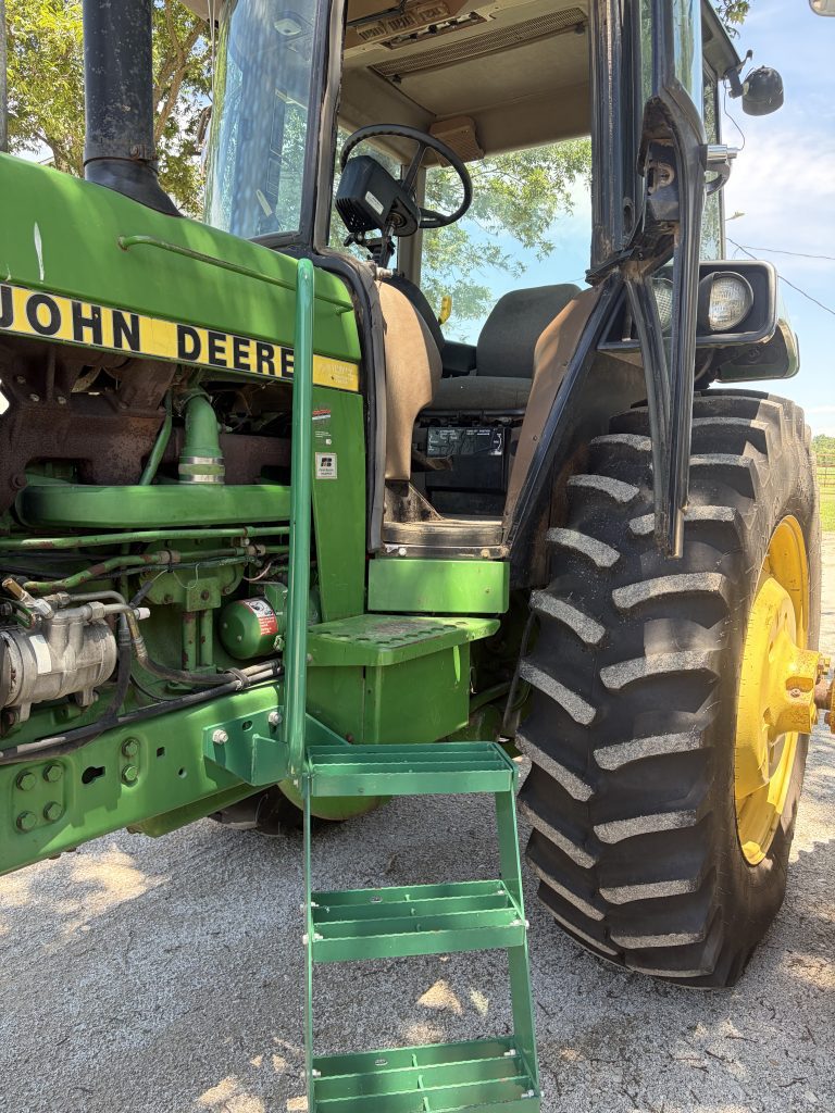 1988 John Deere 4250 - Image 4