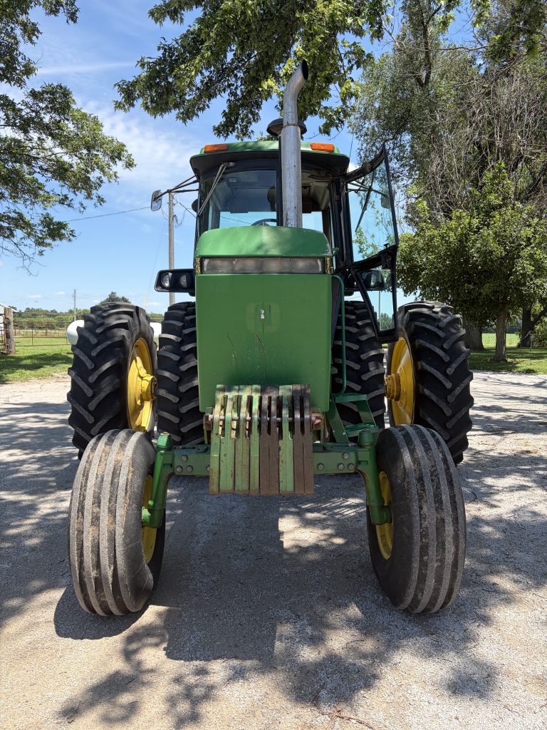 1988 John Deere 4250 - Image 5