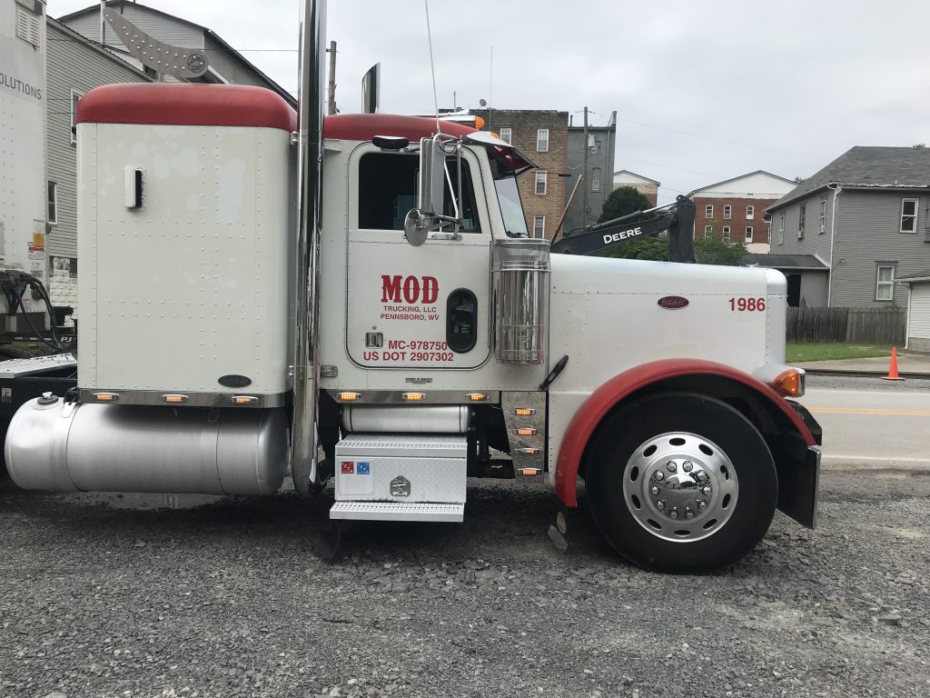 1986 Peterbilt 379 - Image 3