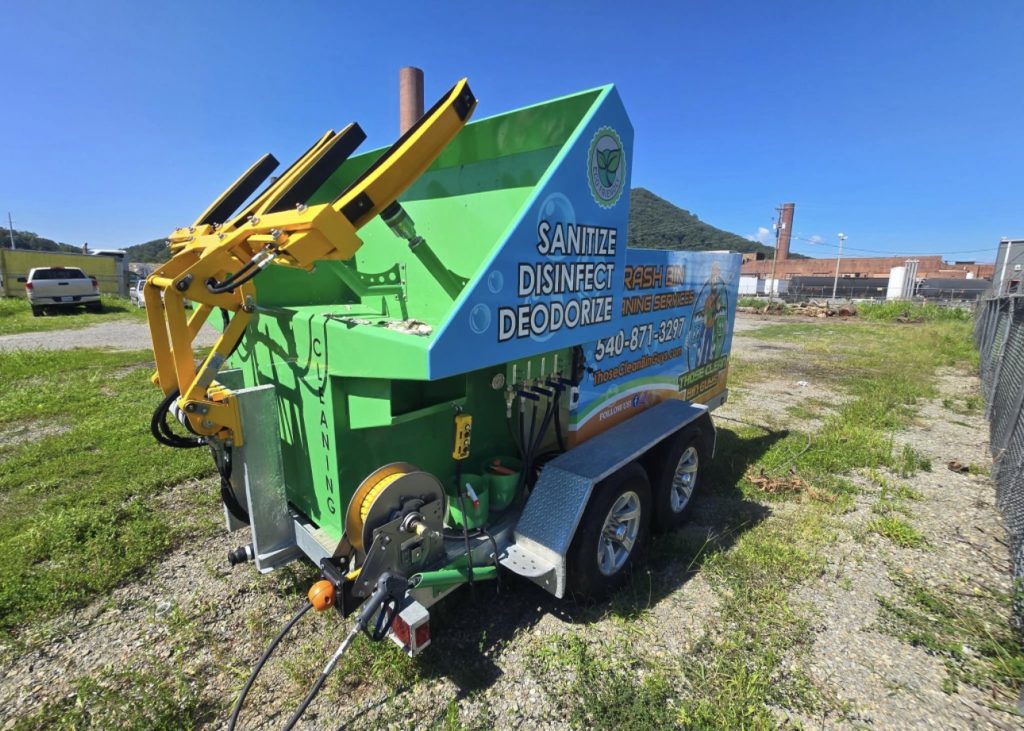 Trash Can Cleaning Trailer - Image 5