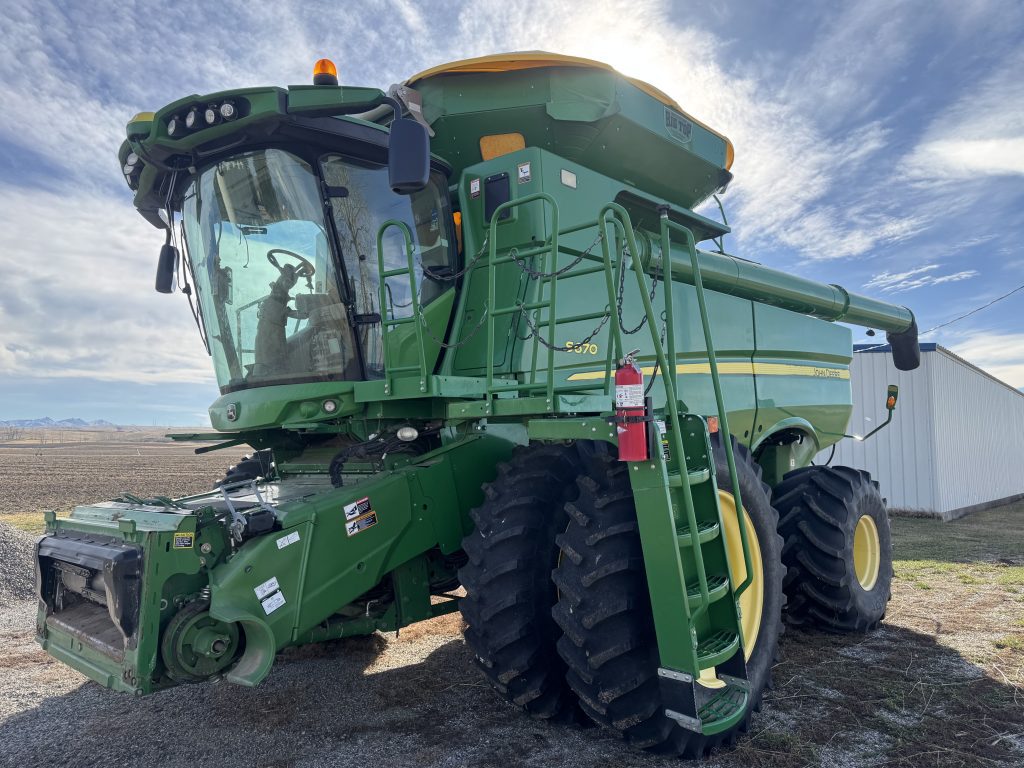 2013 John Deere S670 Combine