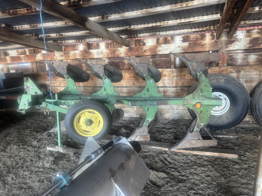 John Deere 4200 4-Bottom Rollover Plow