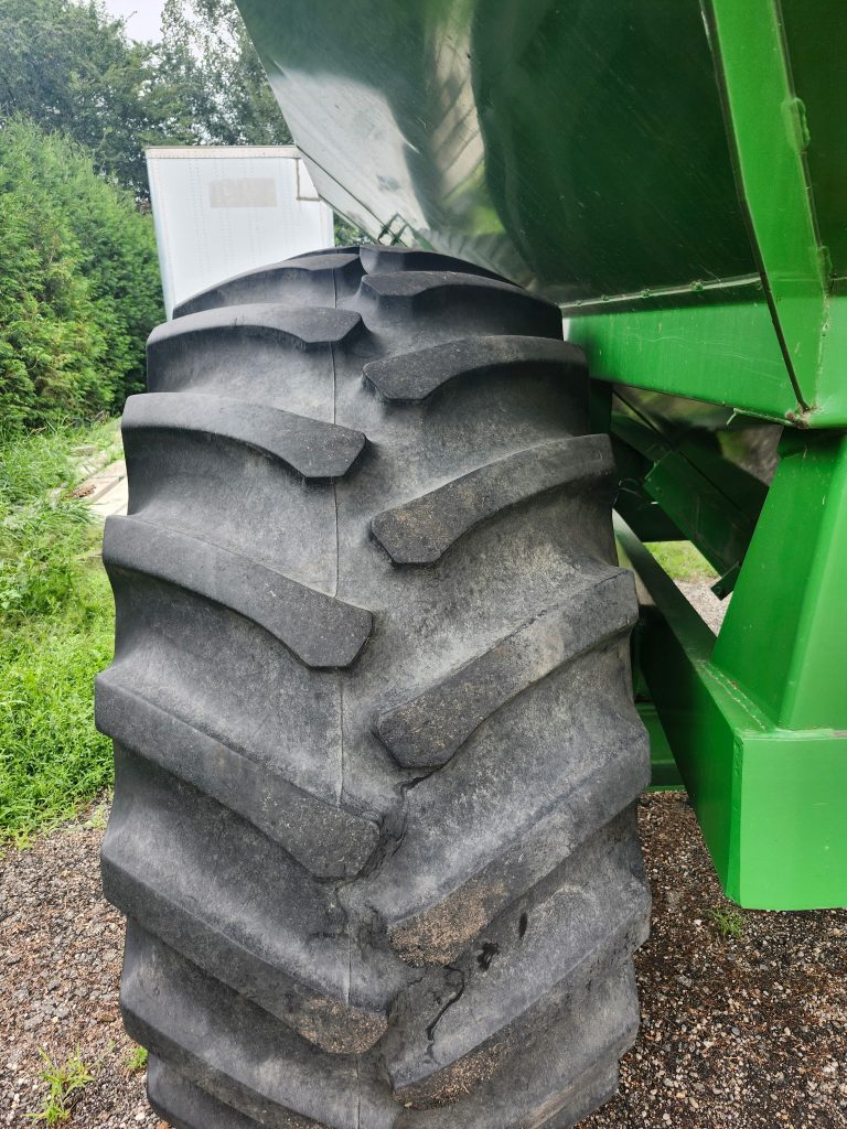 Grain Cart - Image 8