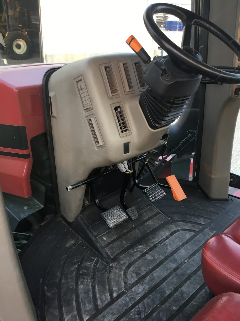 Case IH 620 Quadtrac - Image 9