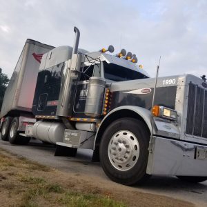 1999 Peterbilt 379 EXD Conventional
