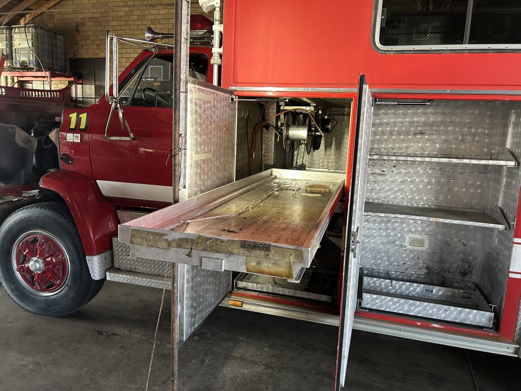 1995 Fire Cat Rescue Truck - Image 14