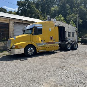 1998 Volvo VN670 Raised-Roof Double Bunk Sleeper