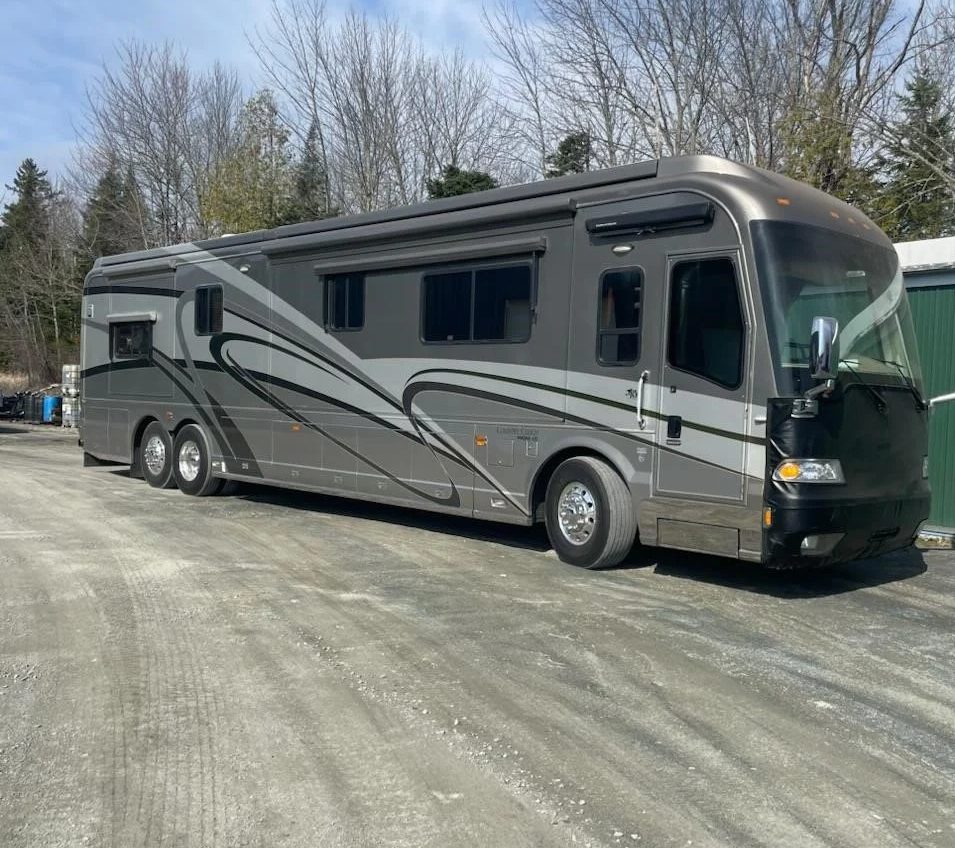 2005 COUNTRY COACH MAGNA 630 REMBRANDT