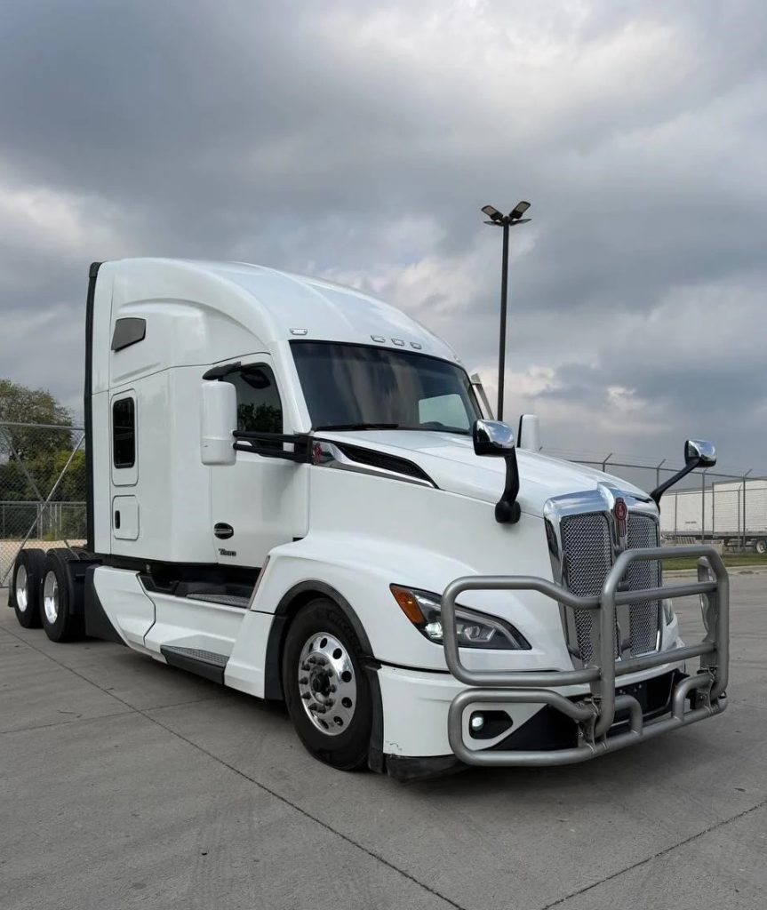 2024 KENWORTH T680 - Image 2