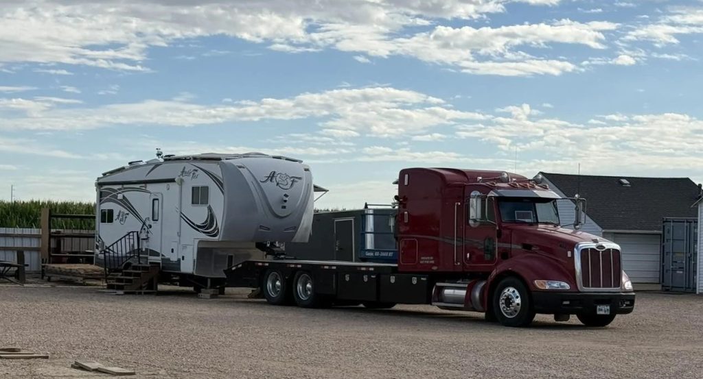 2009 Peterbilt 386 - Image 3