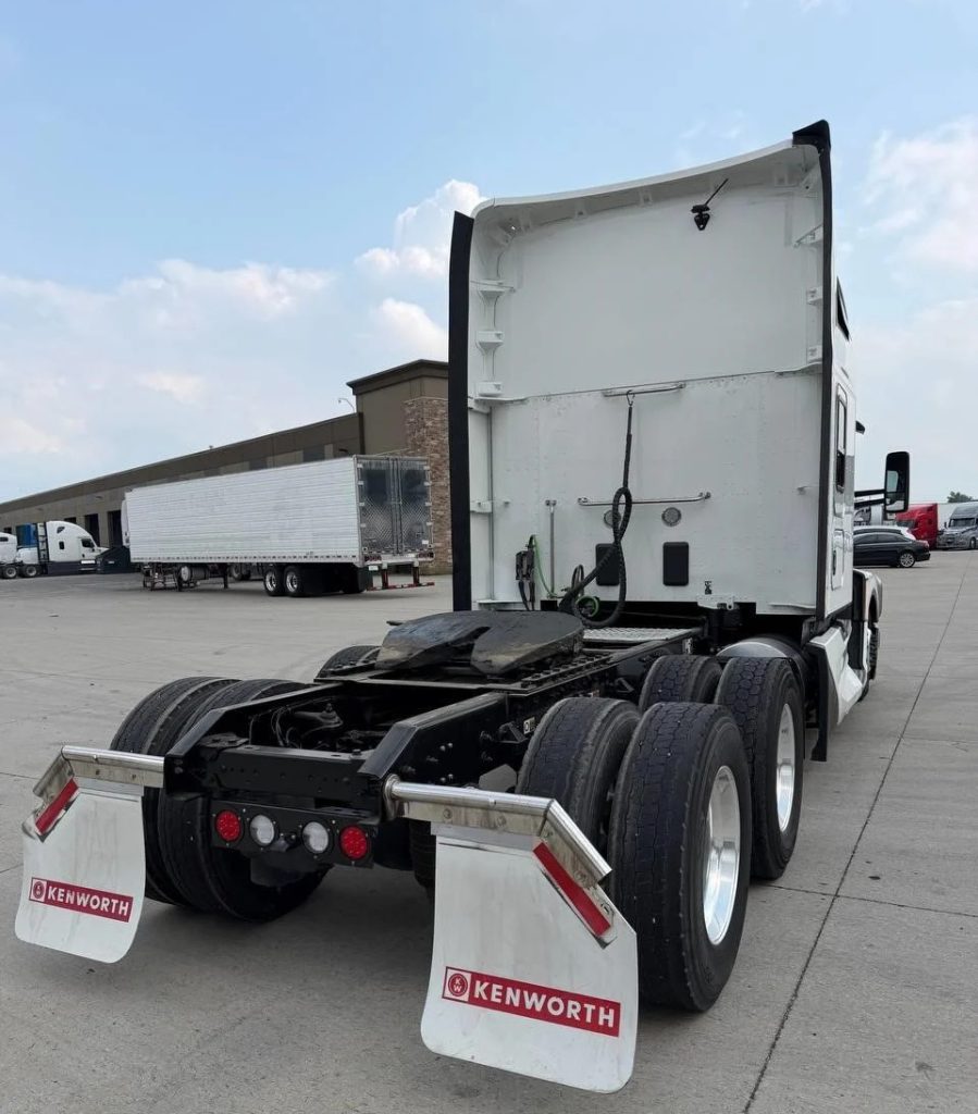 2024 KENWORTH T680 - Image 3