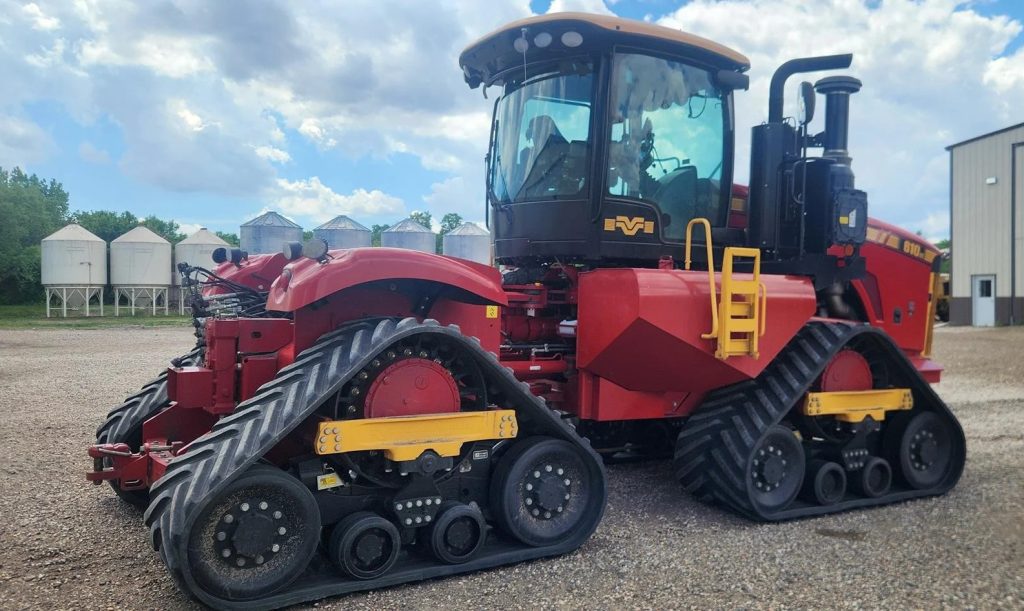 2018 VERSATILE 610DT