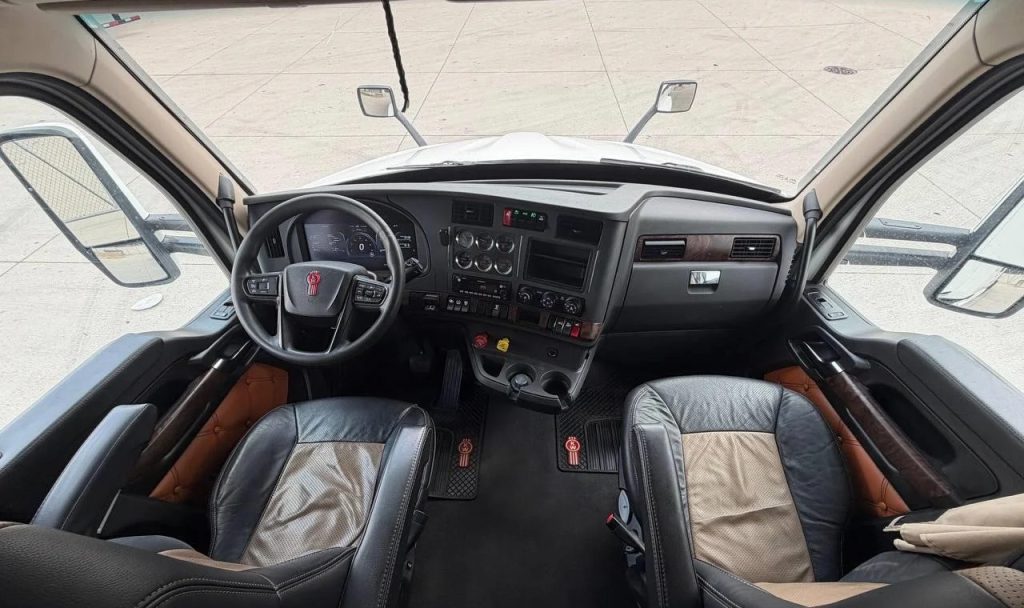 2024 KENWORTH T680 - Image 5