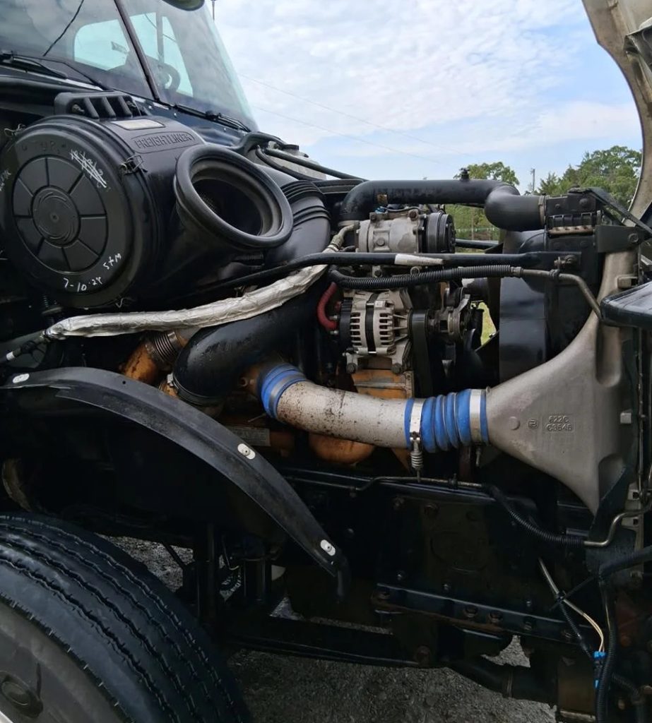 2005 FREIGHTLINER COLUMBIA 120 - Image 14