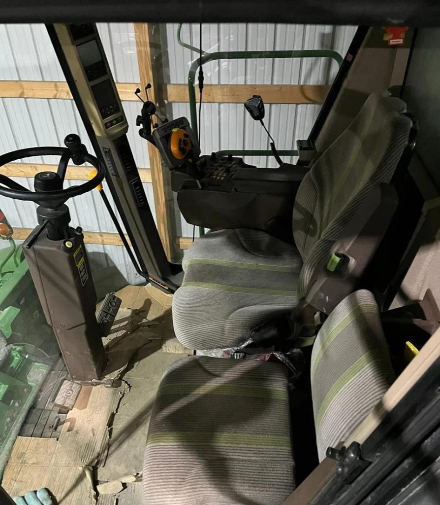 2010 JOHN DEERE 9570 STS - Image 19
