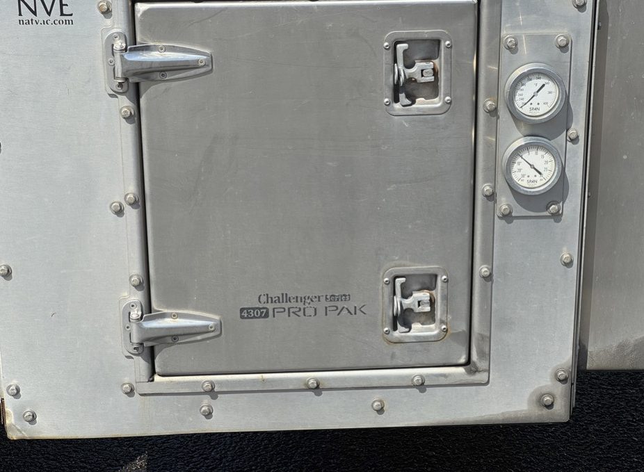 2006 International 5600i Vacuum Truck - Image 3