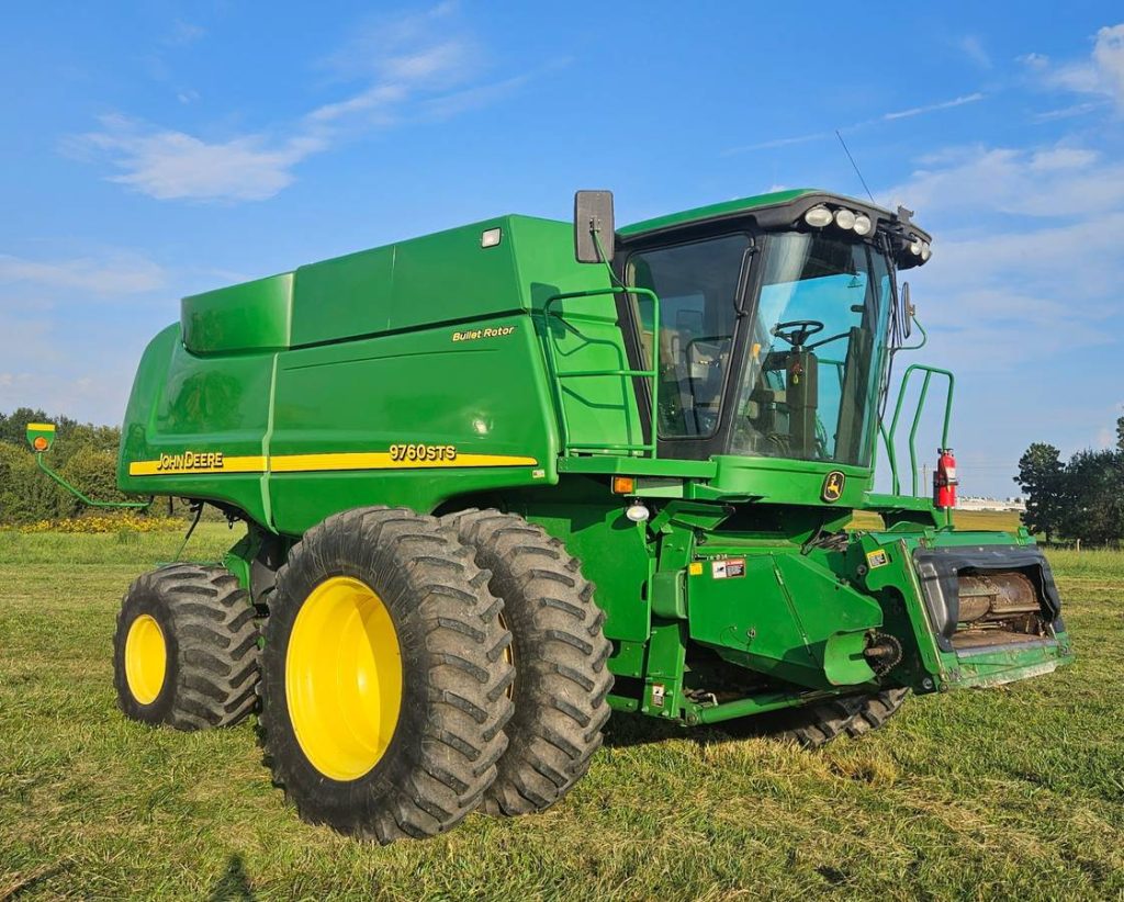 2007 John Deere 9760 STS Combine