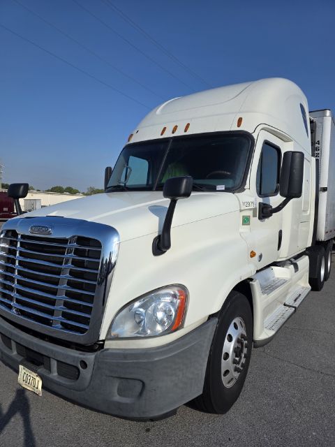 2015 Freightliner Cascadia - Image 6