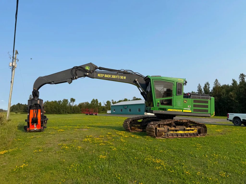 2017 John Deere 2154G XD Processor - Image 3
