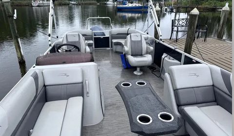 2021 Bennington 24 SX - Image 3