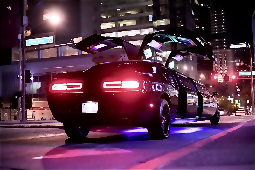 2019 Dodge Challenger Limousine - Image 2