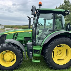 2017 John Deere 5090R Tractor