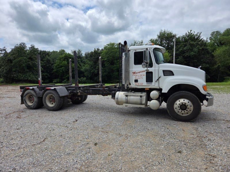 2004 Mack CV713 Log Truck - Image 4