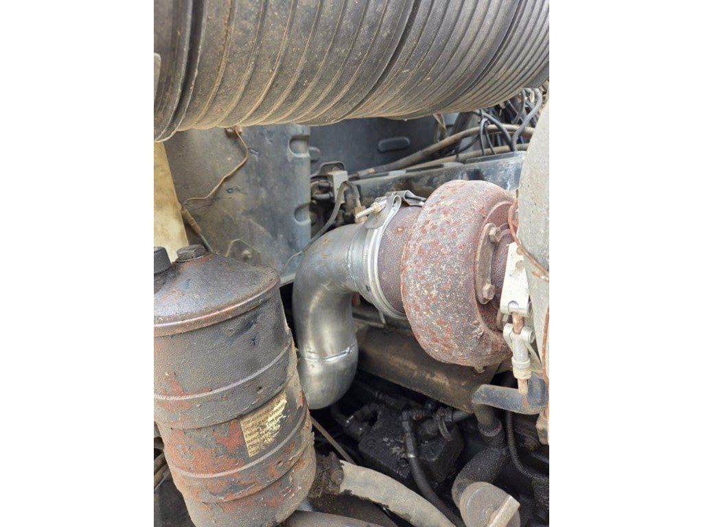 2004 Mack CV713 Log Truck - Image 10