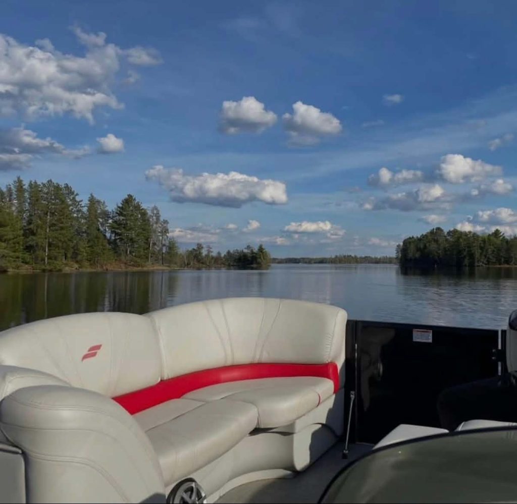 2017 Starcraft SLS5 Tritoon Boat – 200 HP Mercury – Trailer Included - Image 4