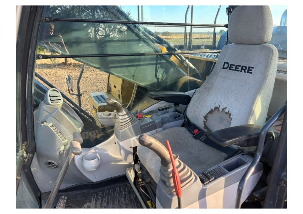 2018 John Deere 350G LC - Image 6