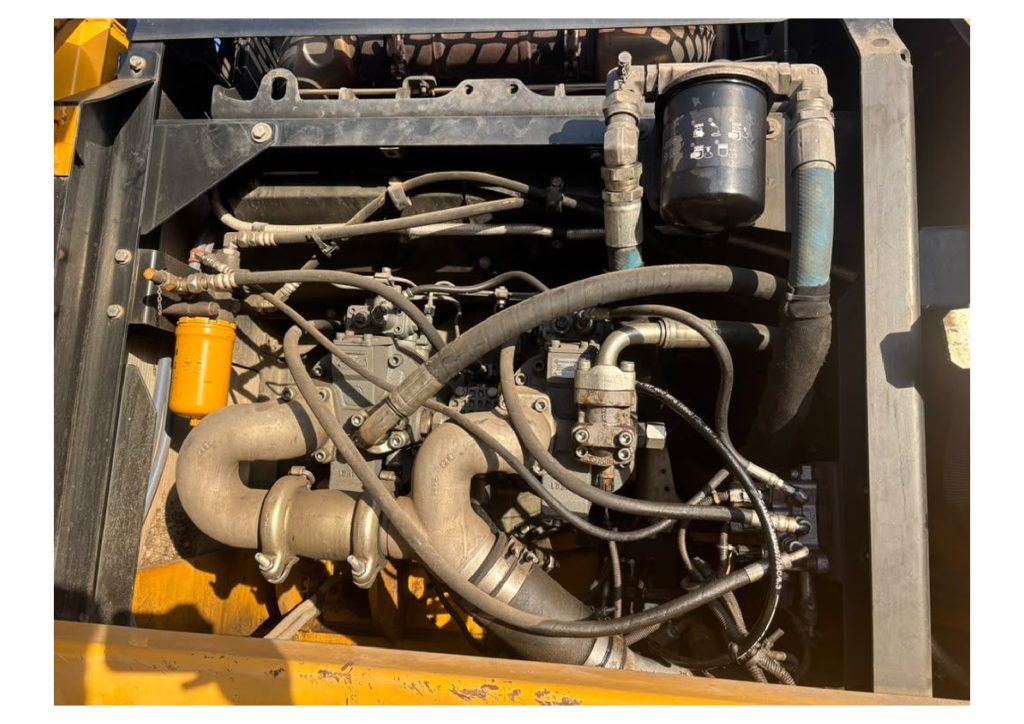 2018 John Deere 350G LC - Image 3