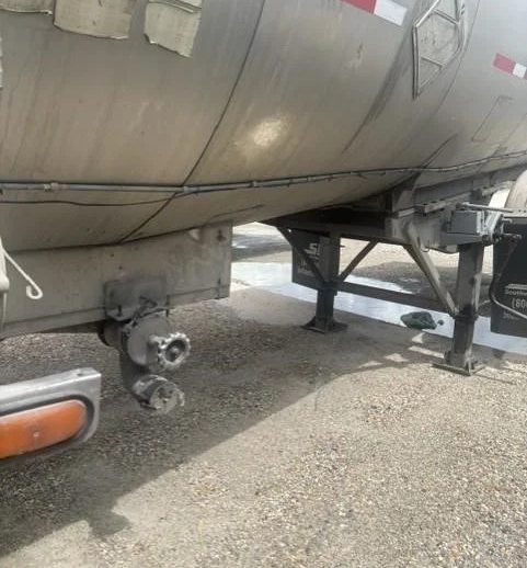 1995 BULK MANUFACTURING 5800 Gal - Image 3