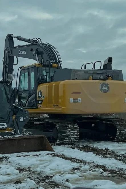 2024 DEERE 210 P-TIER - Image 3