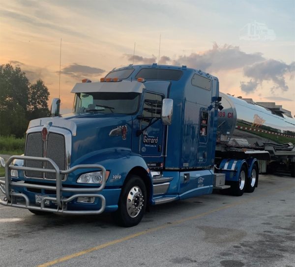 2015 Kenworth T660 - Image 2