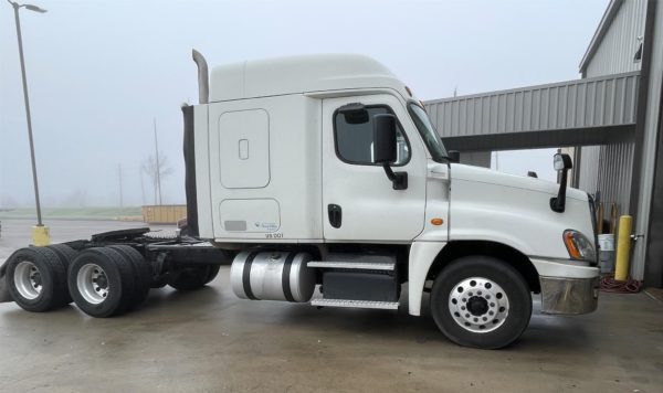 2016 Freightliner Cascadia 125