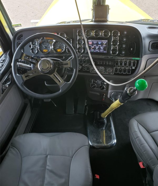 2015 Peterbilt 389exhd - Image 11
