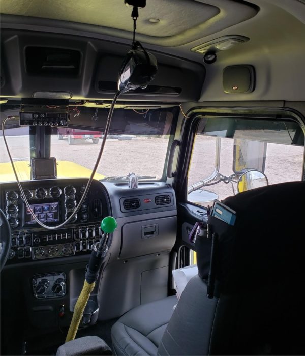 2015 Peterbilt 389exhd - Image 12