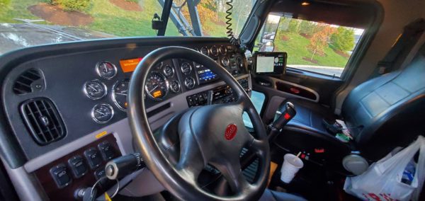 2018 Peterbilt 389 with 2018 Cottrell CX-11HCS 10 Car Carrier - Image 8