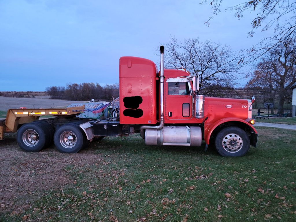 2007 Peterbilt 379 Short-Hood - Image 3