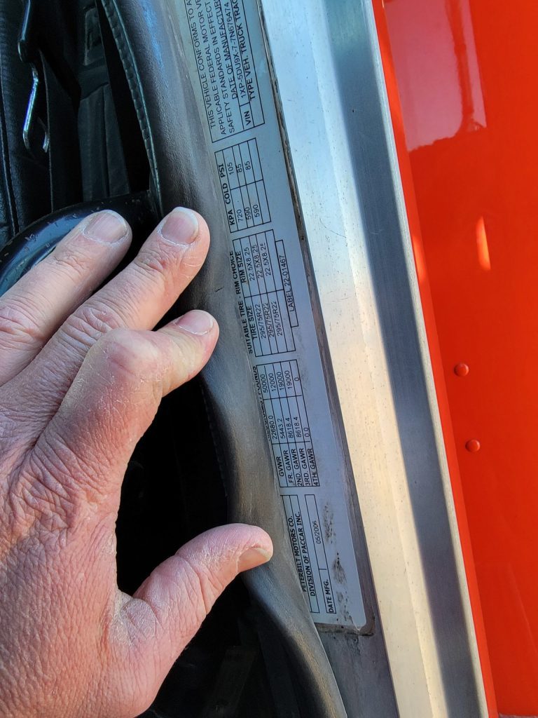 2007 Peterbilt 379 Short-Hood - Image 9