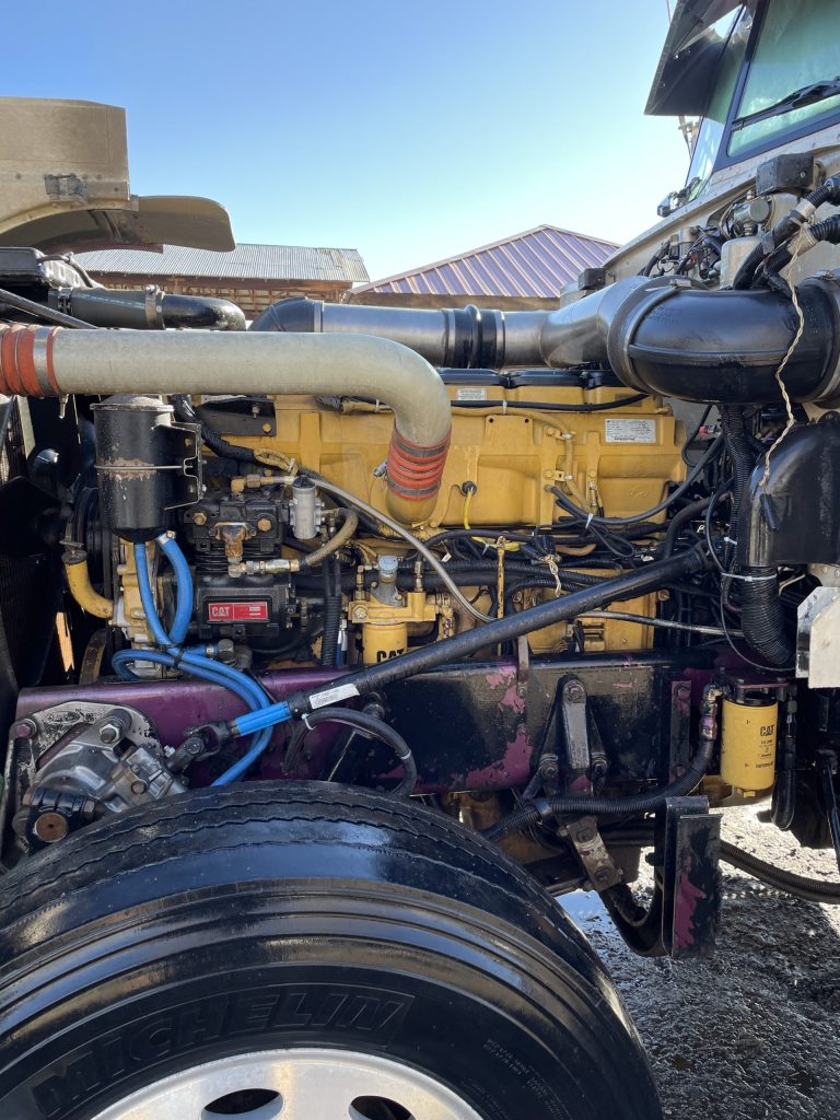 1999 Peterbilt 379 - Image 4