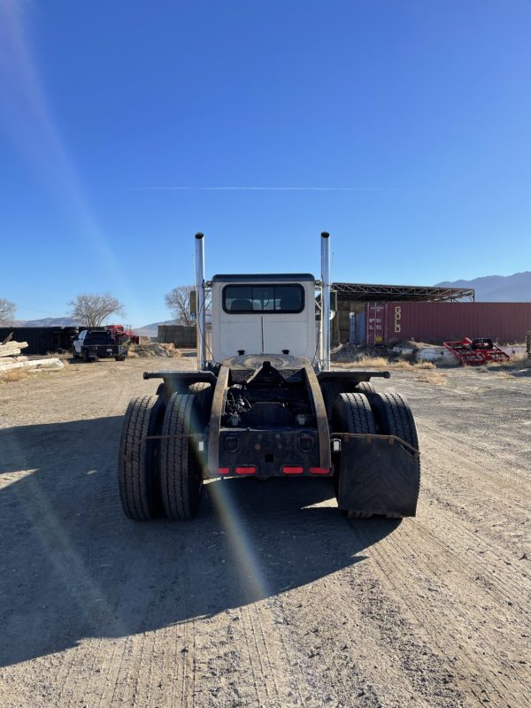 1999 Peterbilt 379 - Image 12