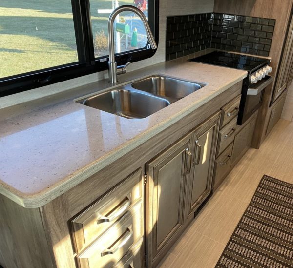 2021 JAYCO GREYHAWK 29MV - Image 12