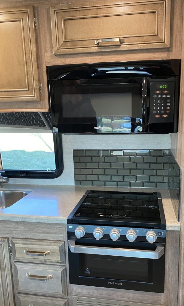 2021 JAYCO GREYHAWK 29MV - Image 13