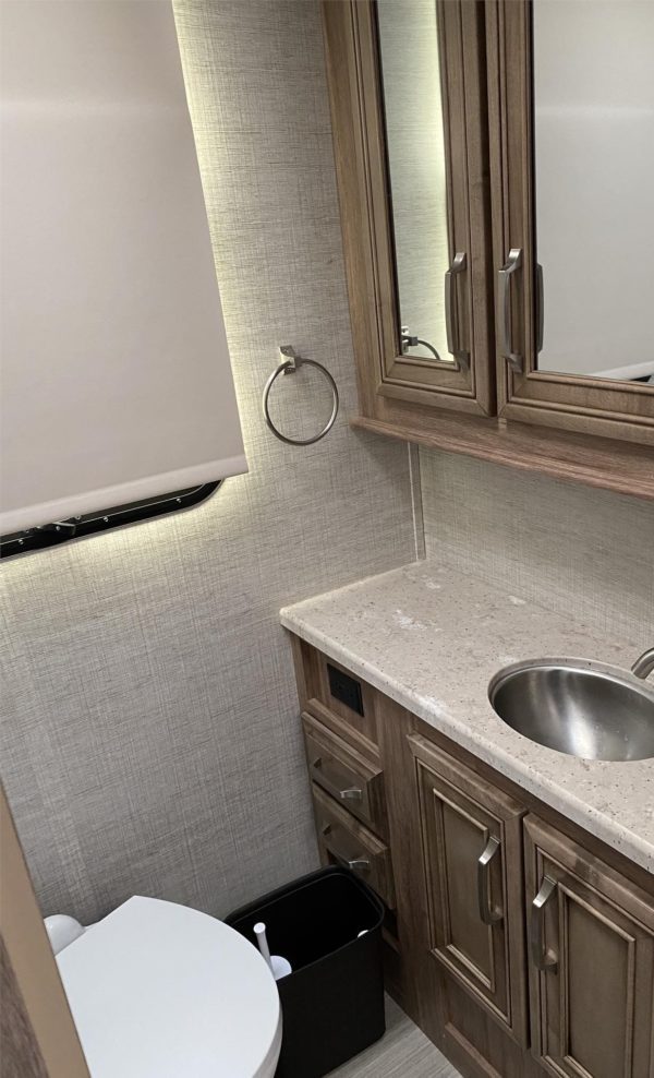 2021 JAYCO GREYHAWK 29MV - Image 17
