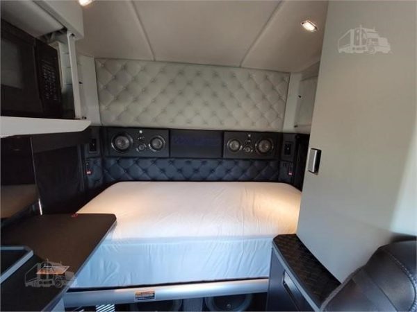 2020 KENWORTH W990 - Image 25